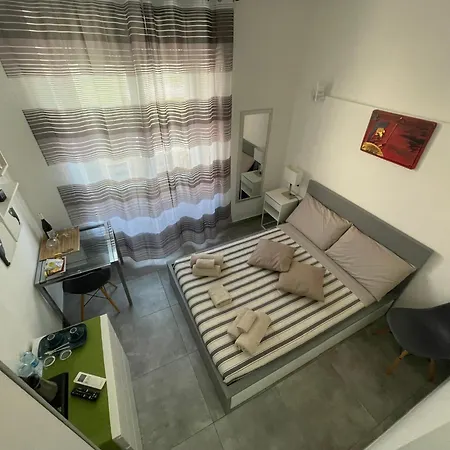 A Due Passi Da San Pietro Guest house